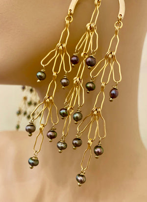 Lizzy Earring