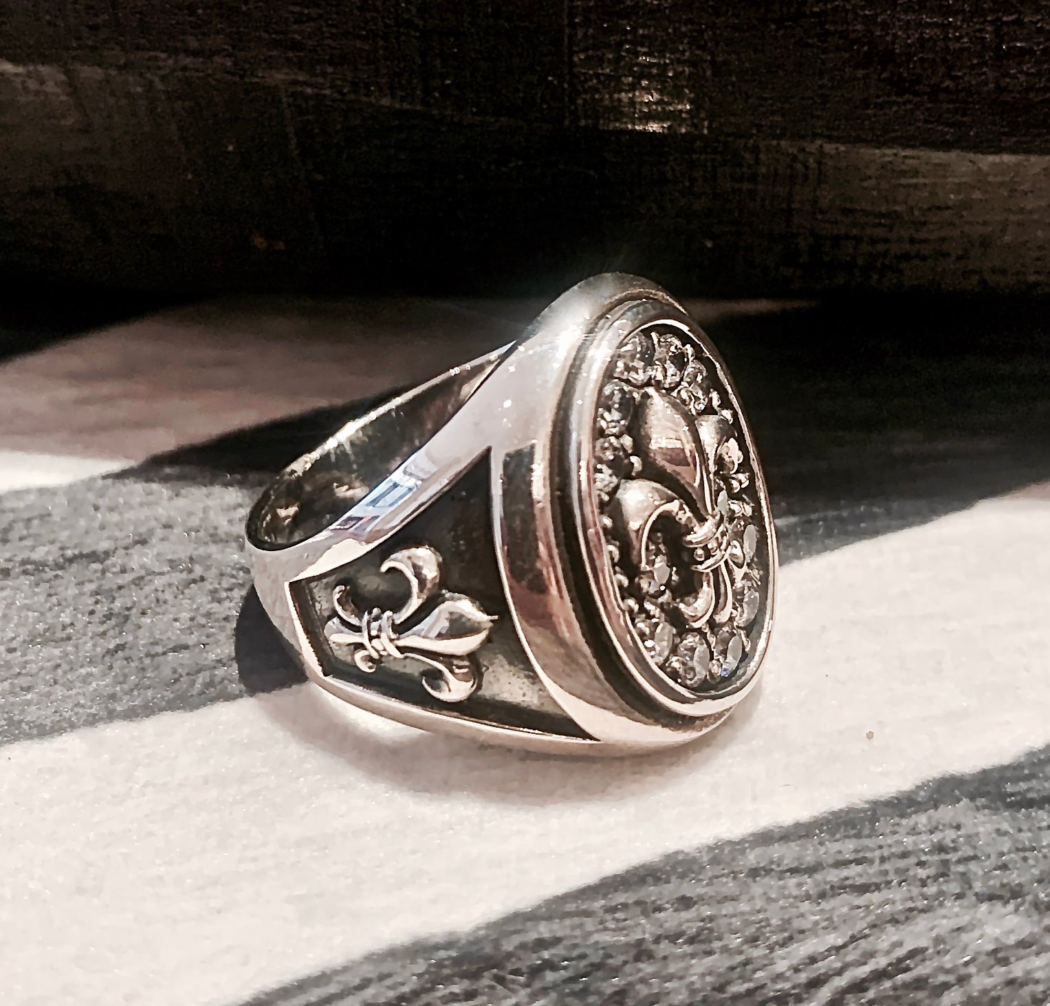 French Lilly Ring